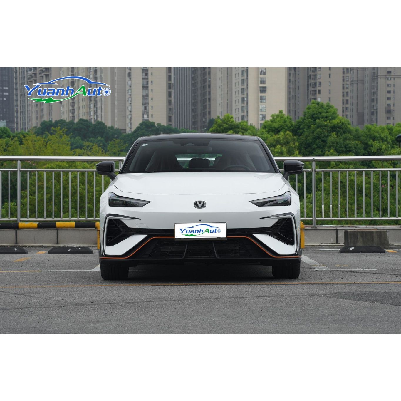 Changan UNI-V vehicle photo 1