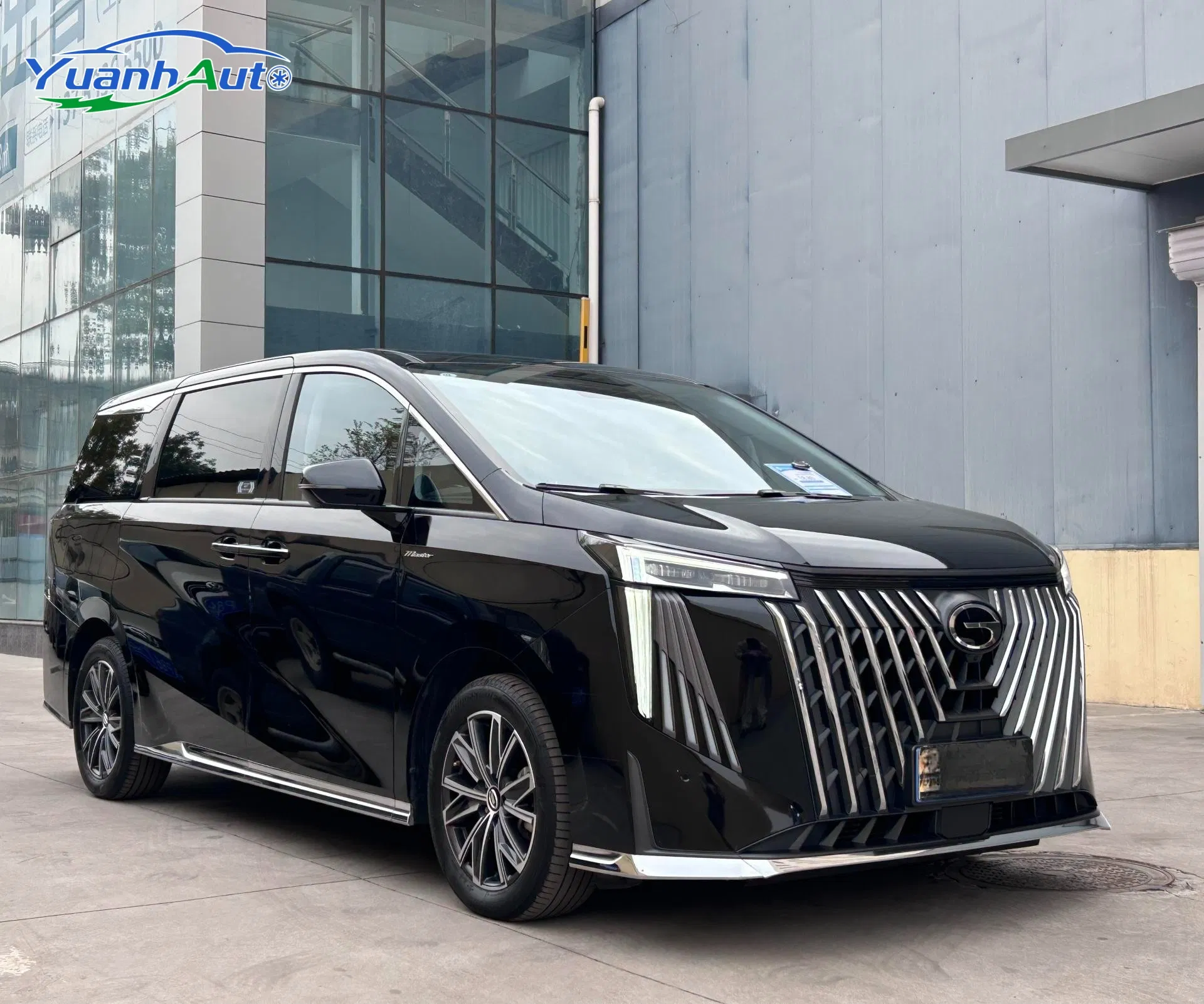2024 GAC Trumpchi M8 Petrol MPV — source image 10