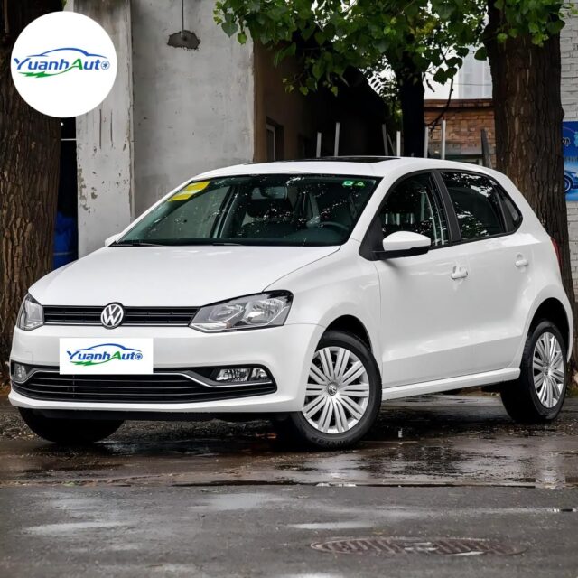 2018 Polo vehicle photo 1