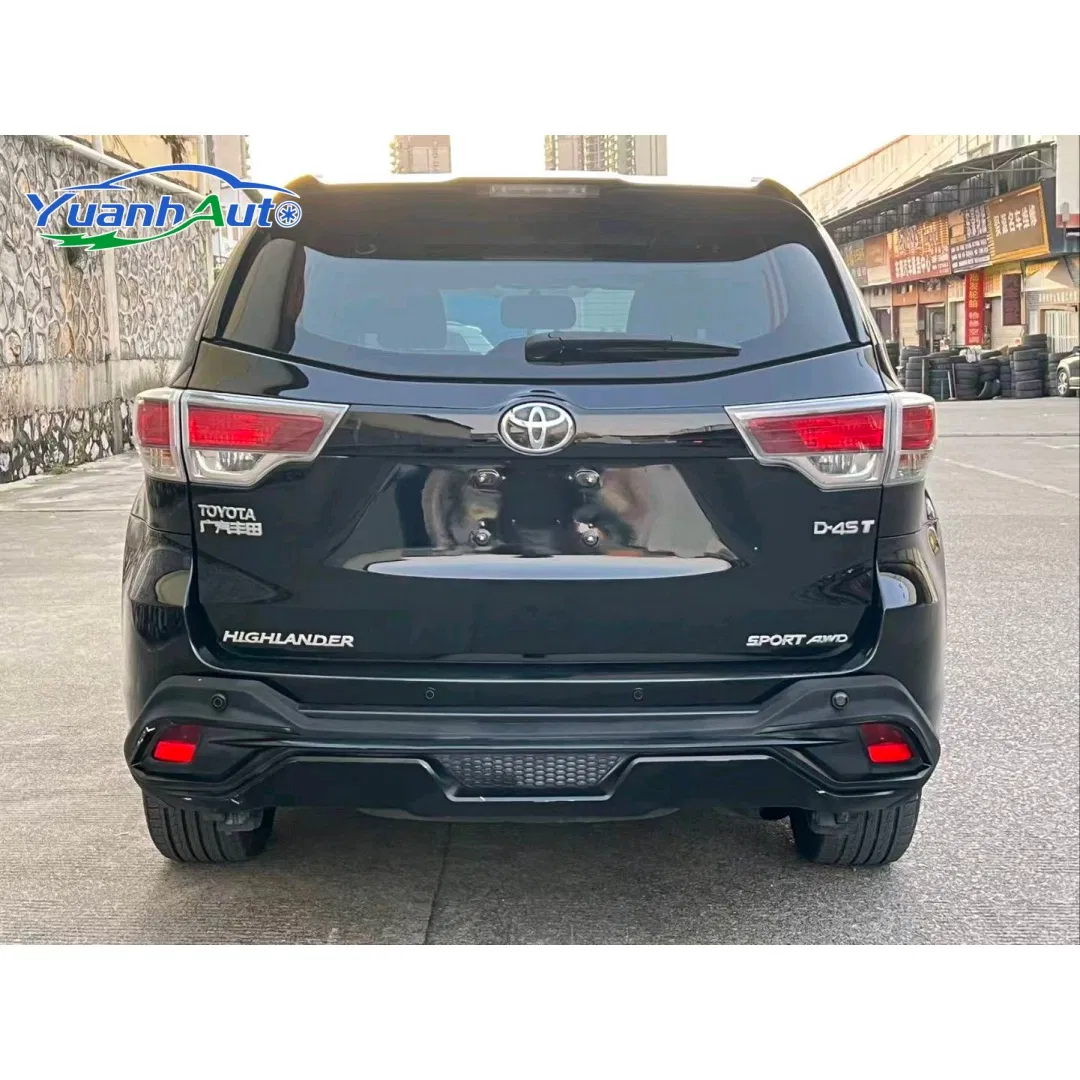 2017 Toyota Highlander vehicle photo 5