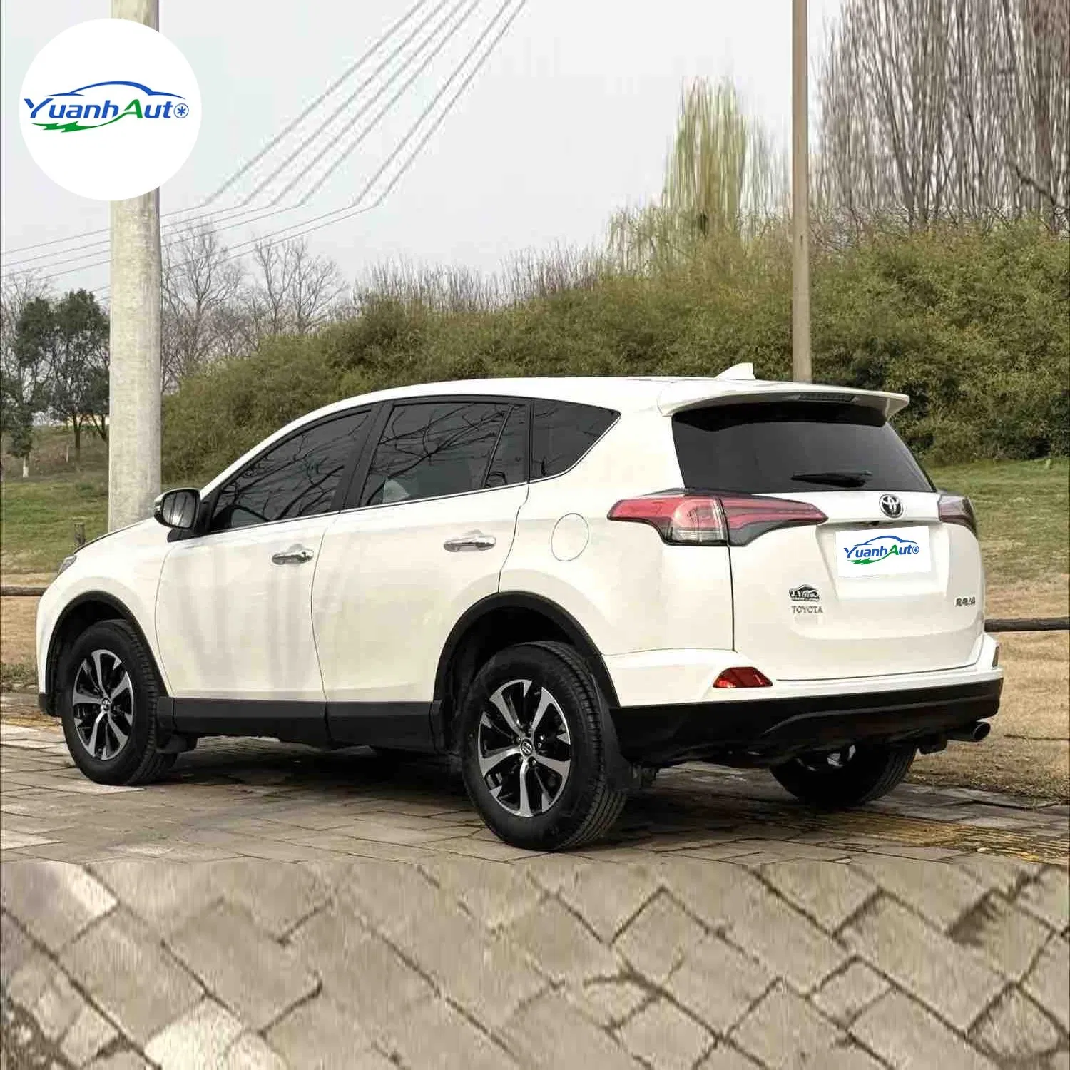 2016 Toyota Rav4 vehicle photo 4