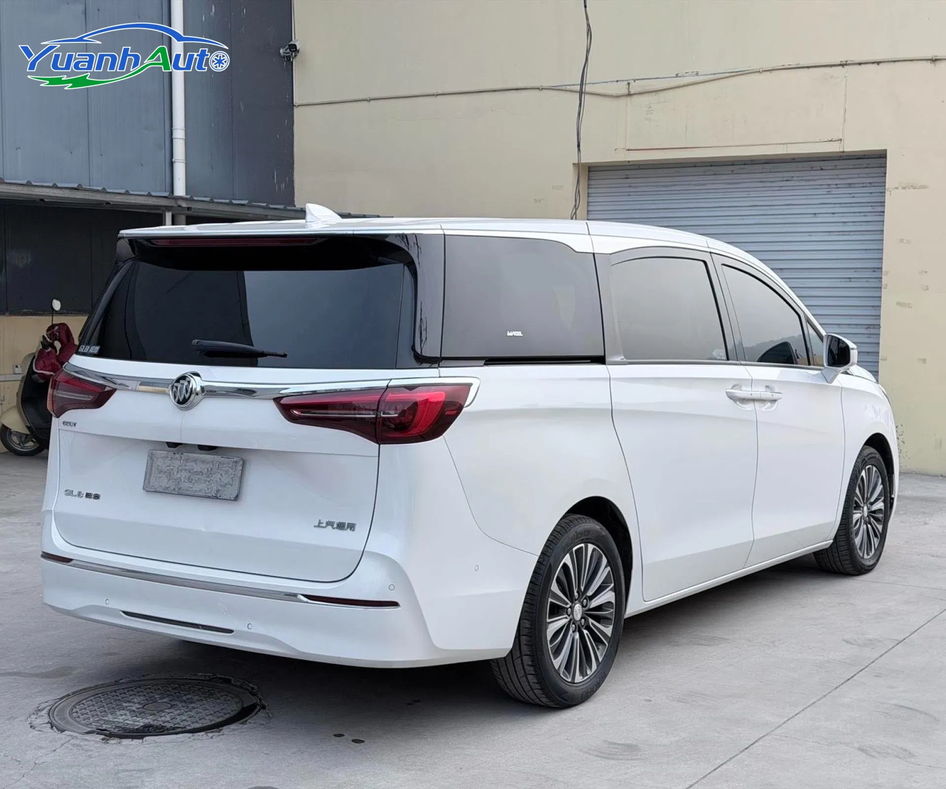 2023 Buick GL8 Petrol MPV — source image 11