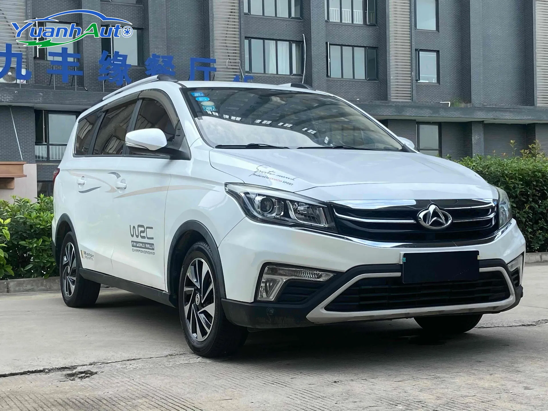 2017 Changan Oshan A800 Petrol MPV — source image 9
