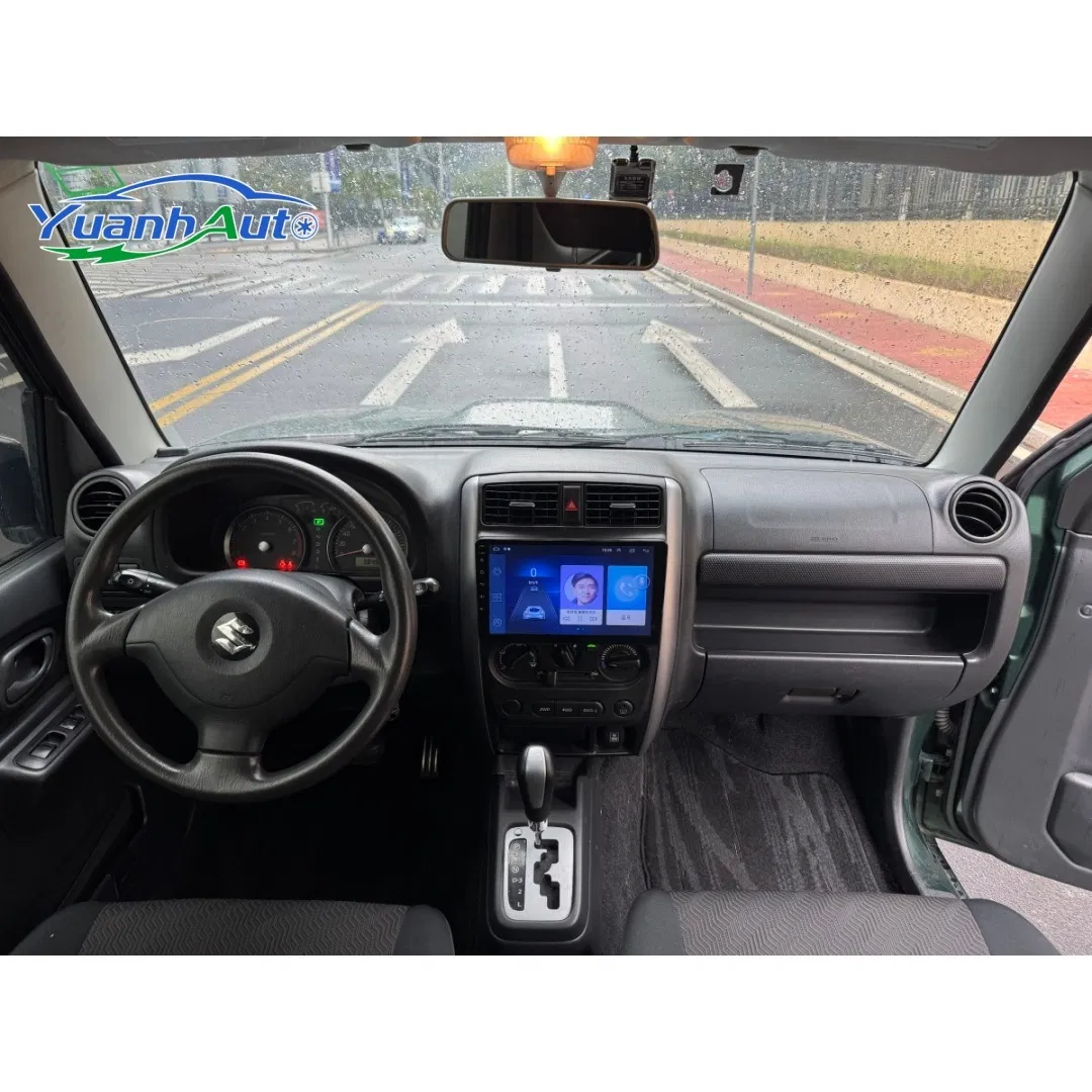 2015 Suzuki Jimny vehicle photo 5