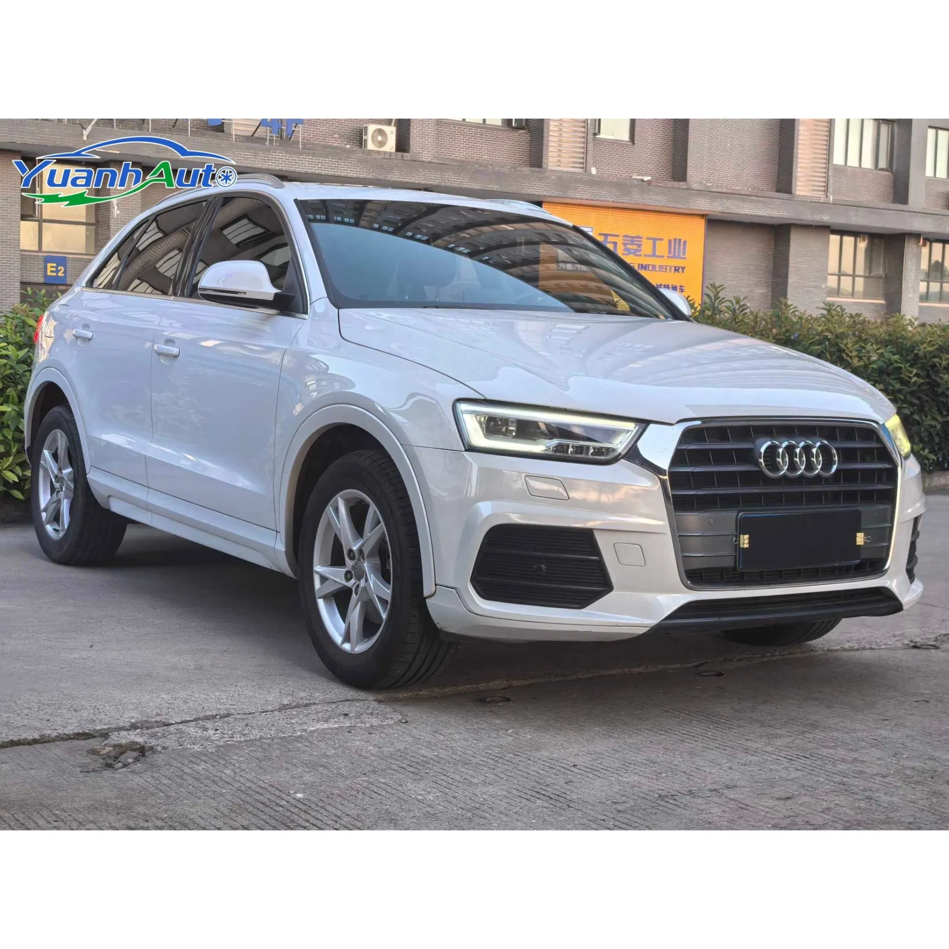 2021 Audi Q3 vehicle photo 3