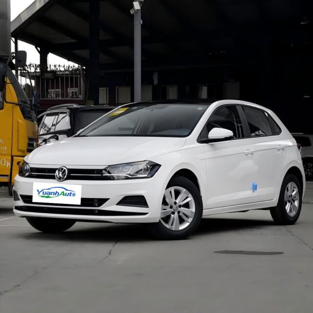 2018 Polo vehicle photo 1