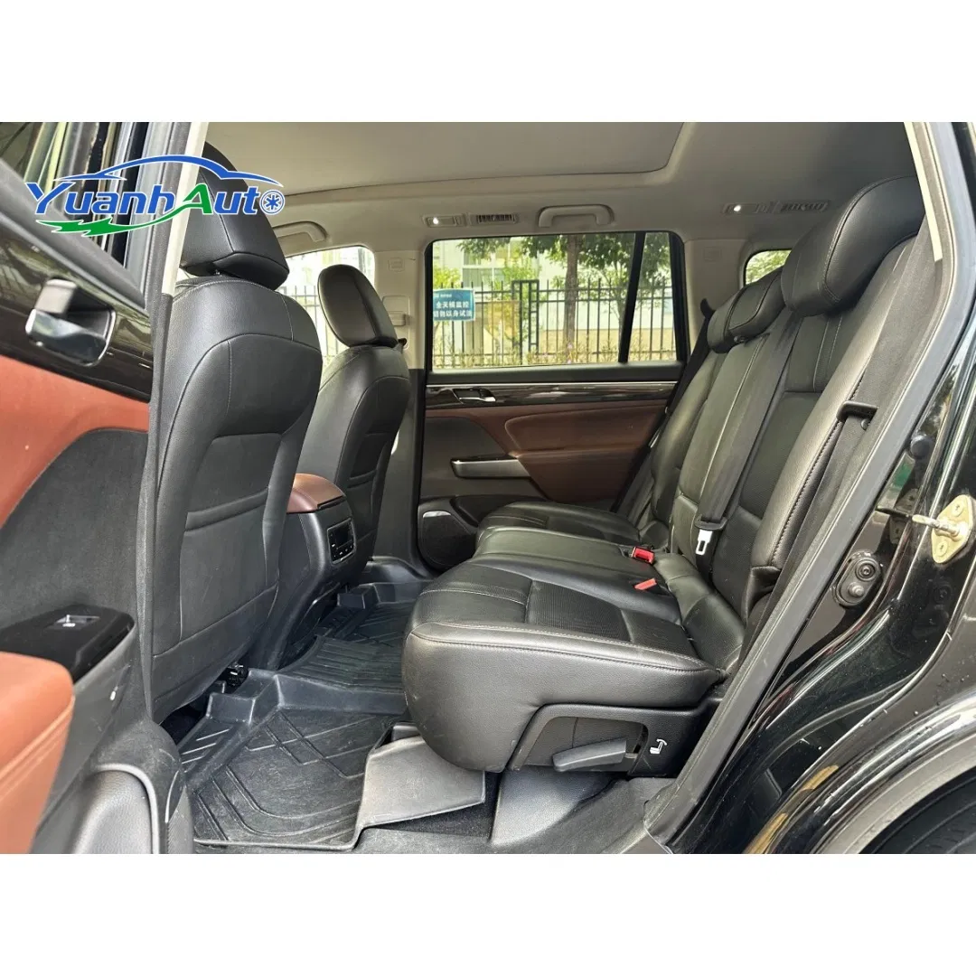 2017 GAC GS8 Petrol SUV — source image 15