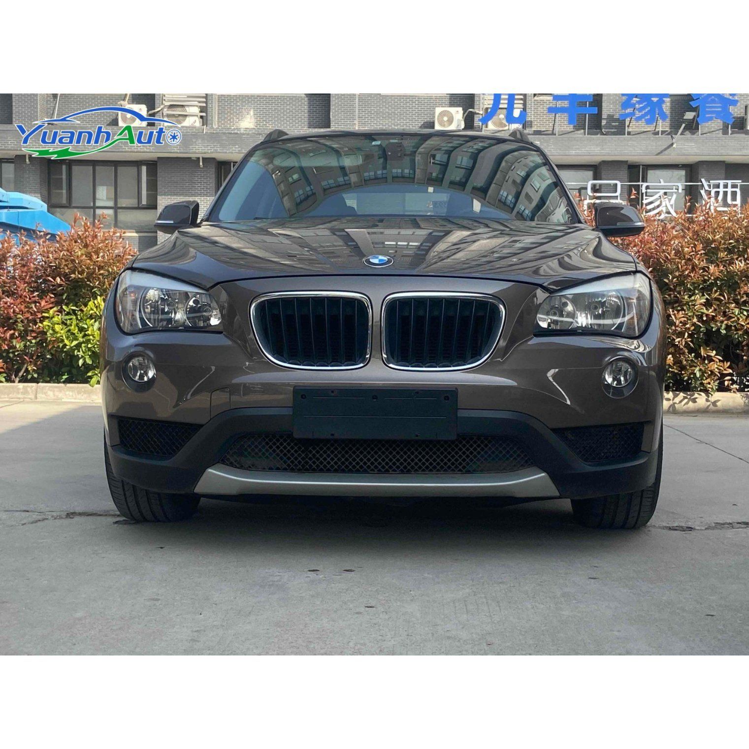 2013 BMW X1 vehicle photo 1