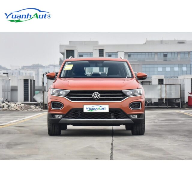 T-ROC vehicle photo 1