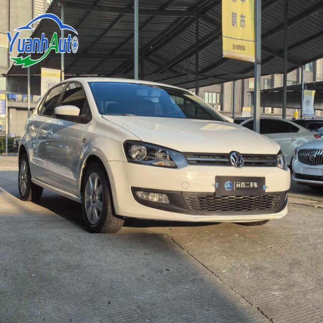 VW Polo vehicle photo 1