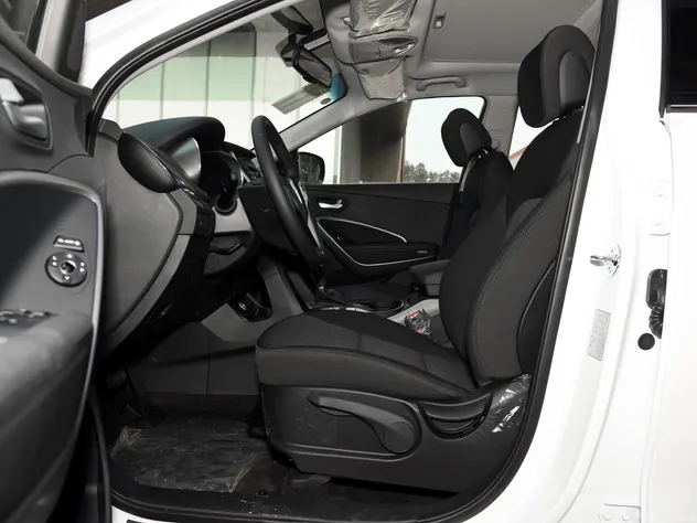 2024 Hyundai Santa Fe 2.0T SUV — source image 15