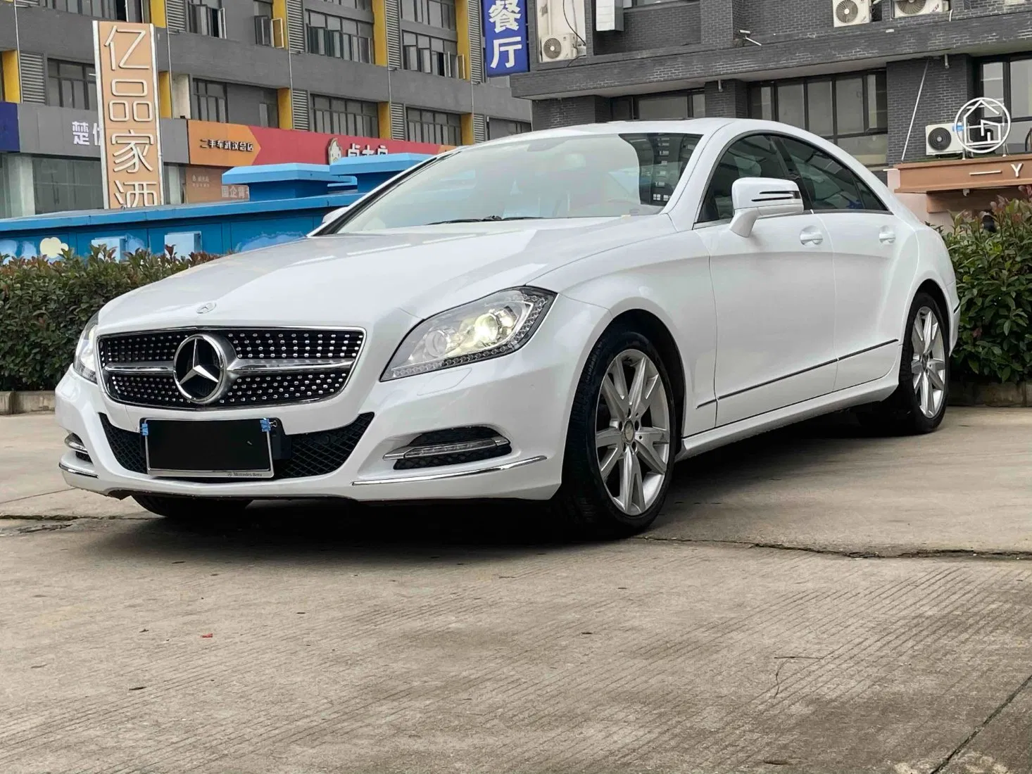 2012 Mercedes-Benz CLS Petrol Sedan — source image 2