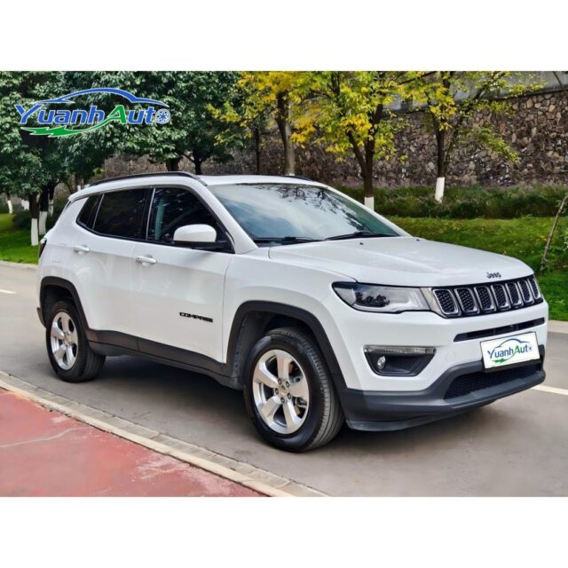 2018 Jeep Compass vehicle photo 1