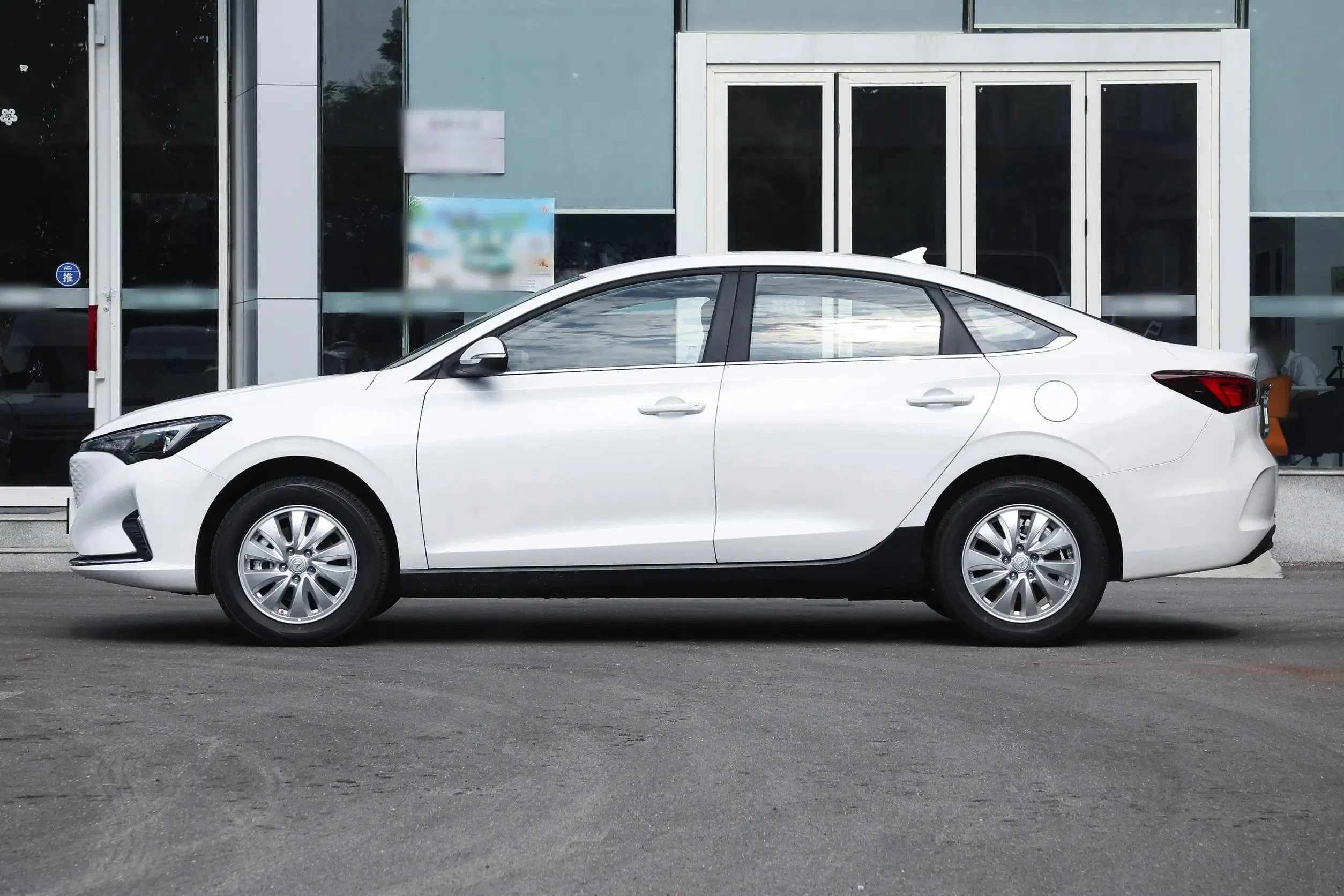 2024 Changan Eado EV460 vehicle photo 6