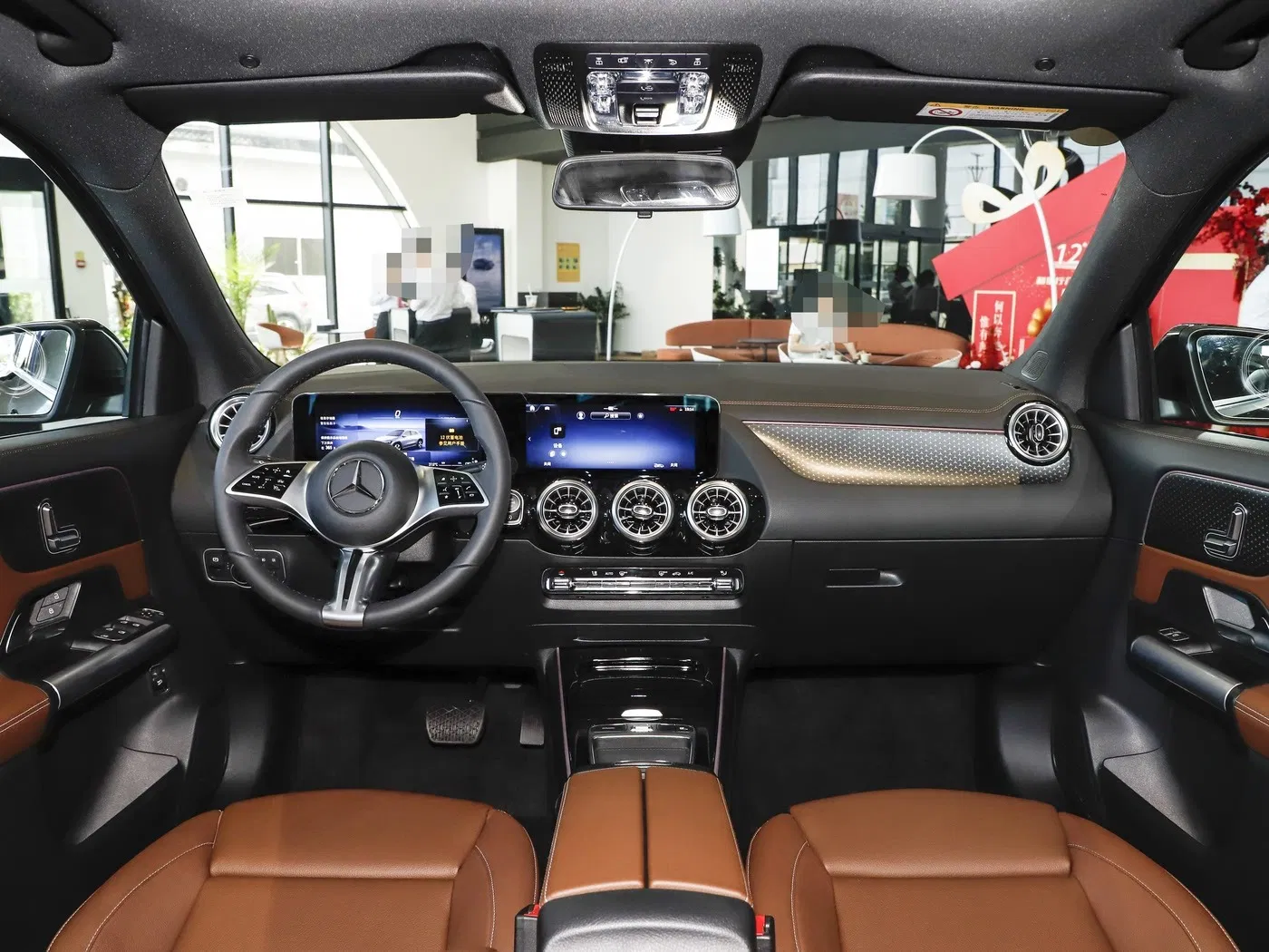 2025 Mercedes-Benz GLA SUV — source image 9