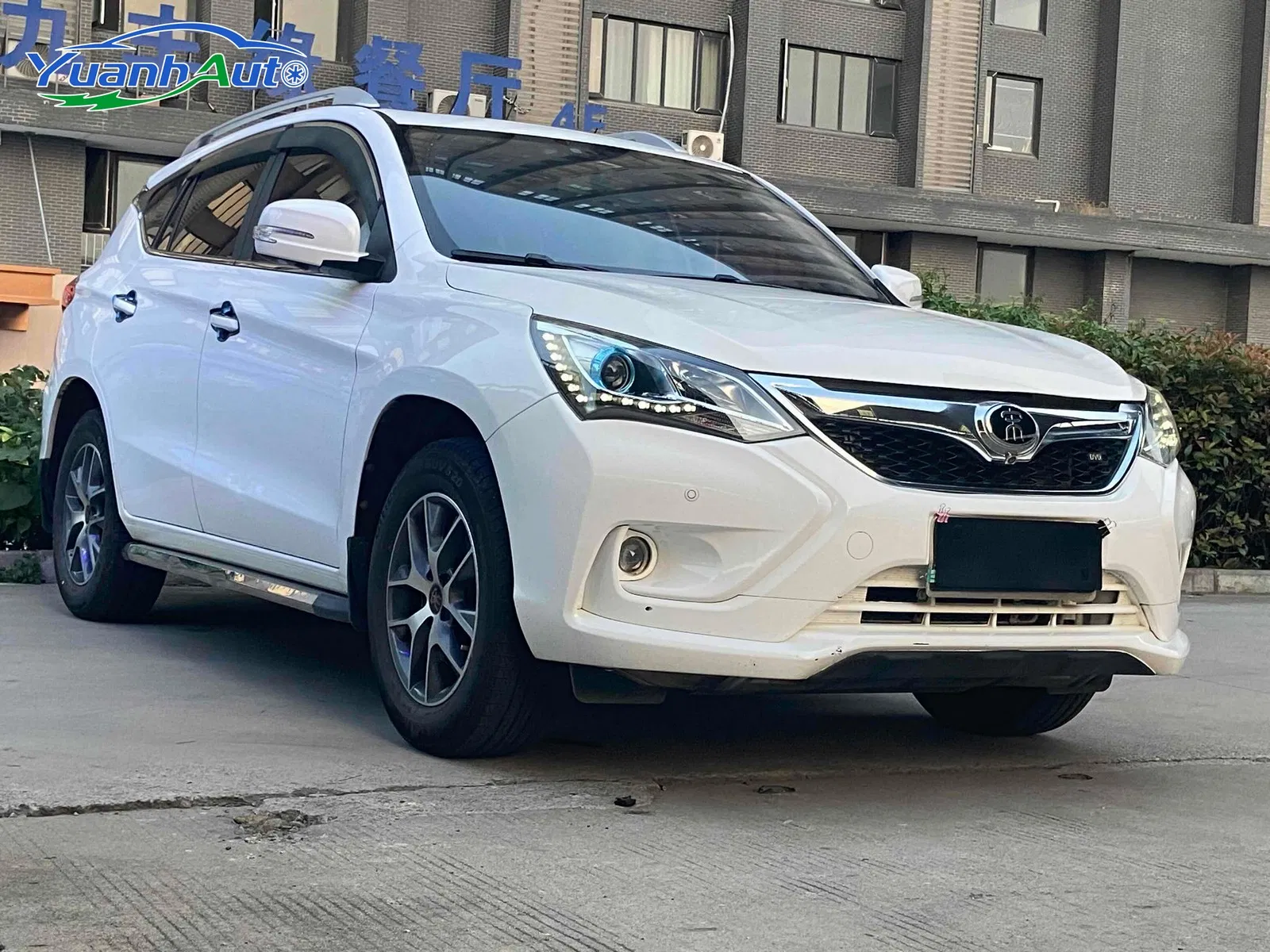 2017 BYD Song Electric SUV — source image 10