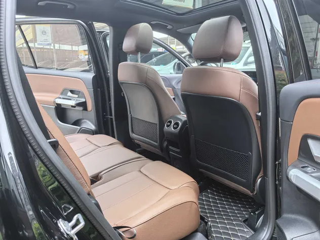 2023 Mercedes-Benz GLB 220 Petrol SUV — source image 18