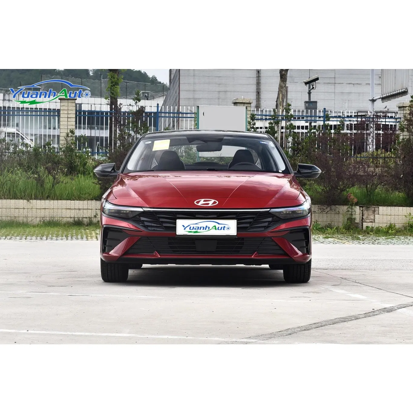 Hyundai Elantra vehicle photo 3