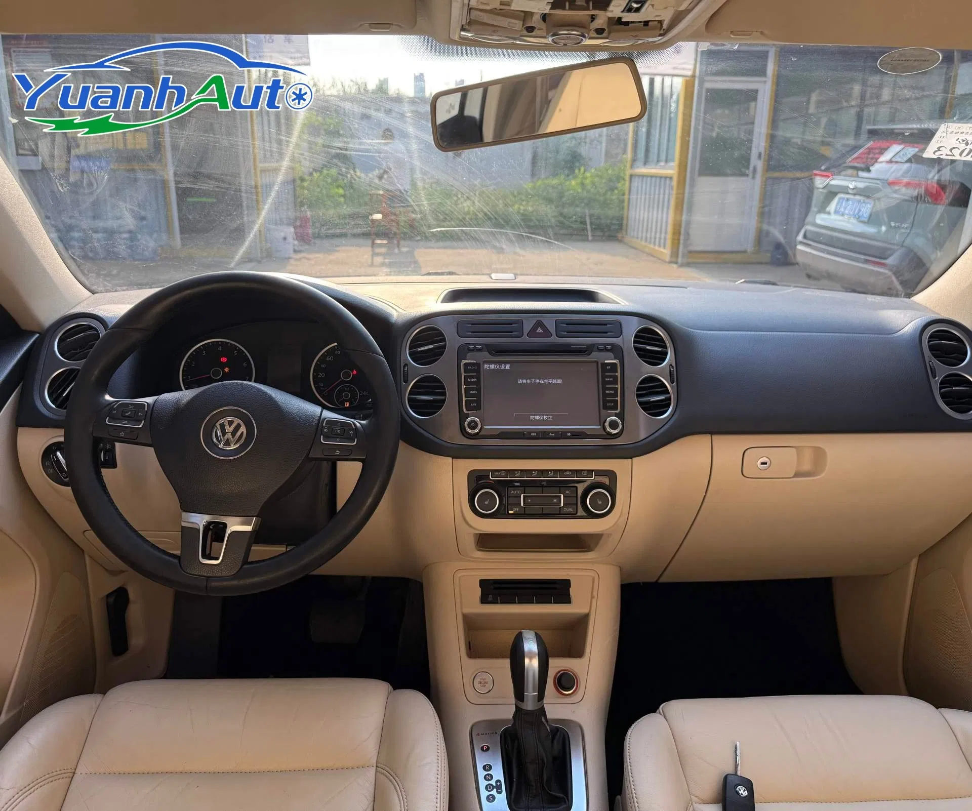 2012 Tiguan vehicle photo 6
