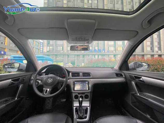 2014 Volkswagen Lavida Petrol Sedan — source image 20