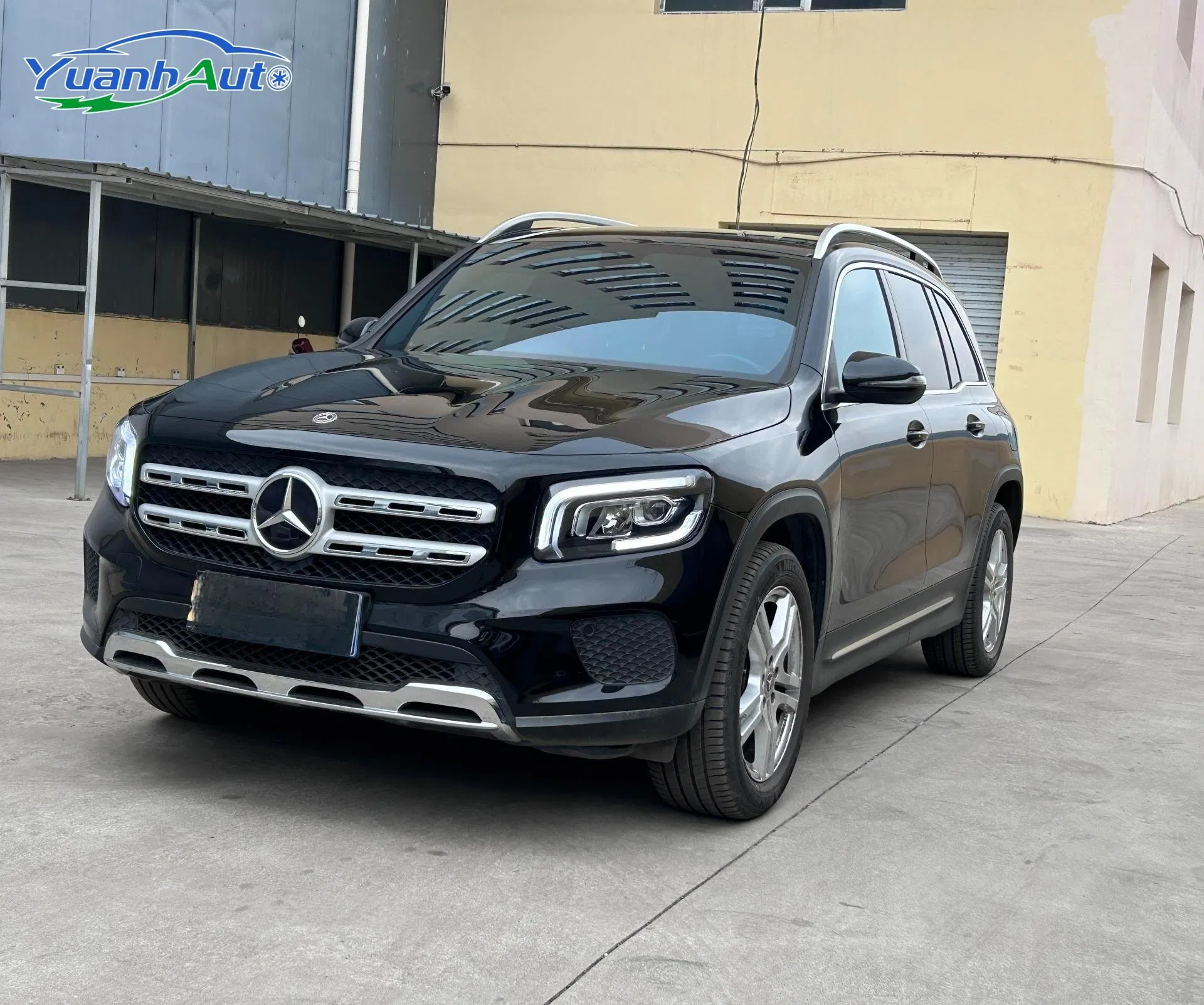 2023 Mercedes-Benz GLB Petrol SUV — source image 3
