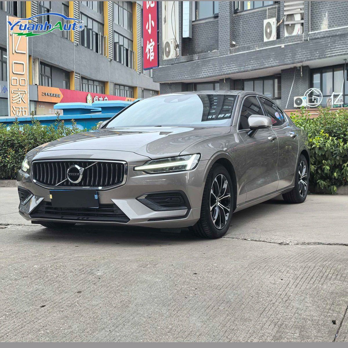 2021 Volvo S60 Petrol Sedan — source image 1