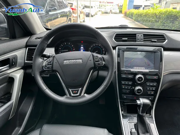 2017 Haval H2 Petrol SUV — source image 18