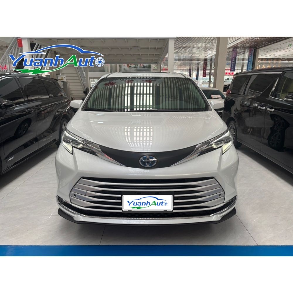 2023 Toyota SIENN vehicle photo 1