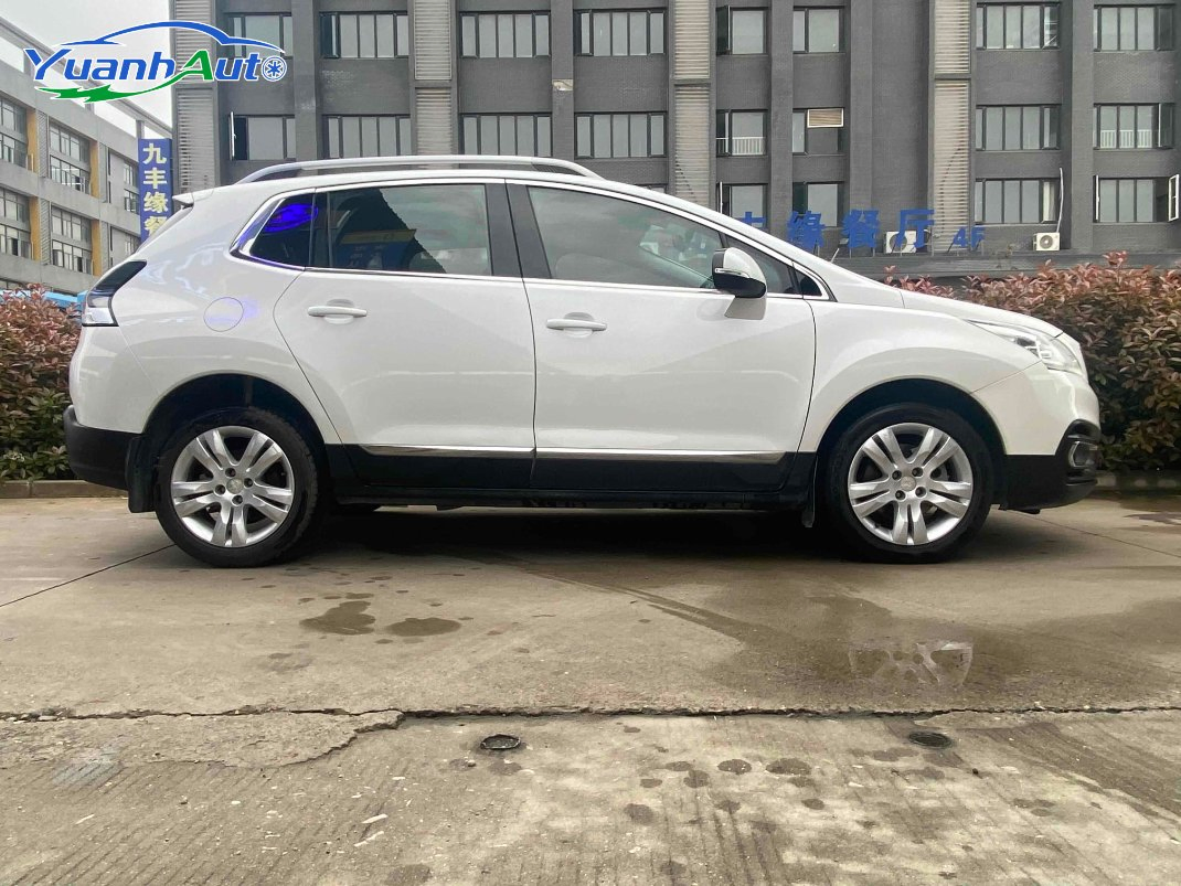 2020 Peugeot 3008 vehicle photo 4