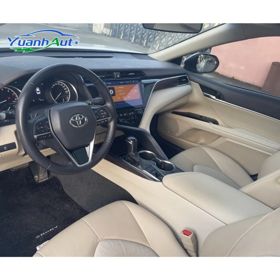 2018 Toyota Camry Petrol Sedan — source image 13