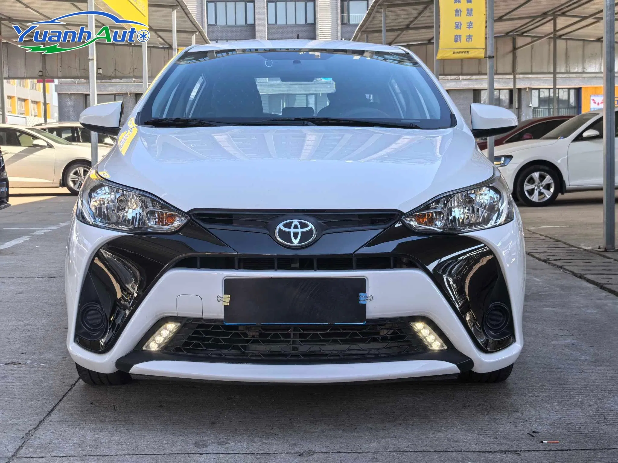2018 Toyota Yaris vehicle photo 4