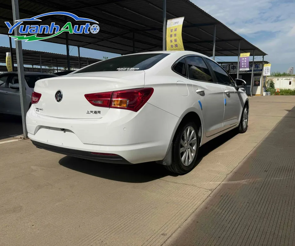 2018 Buick Verano Sedan — source image 14