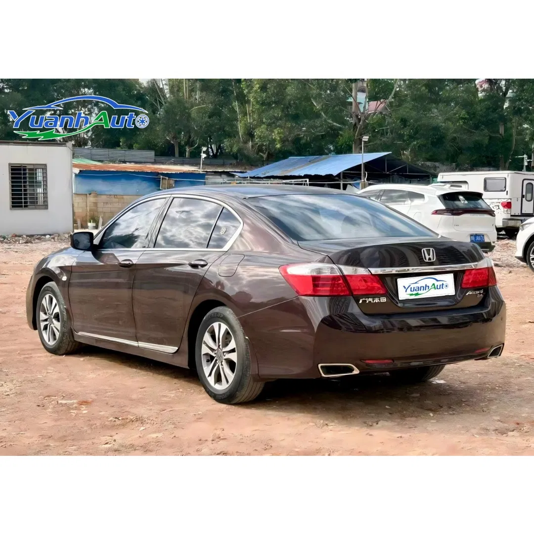 2015 Honda Accord Petrol Sedan — source image 11