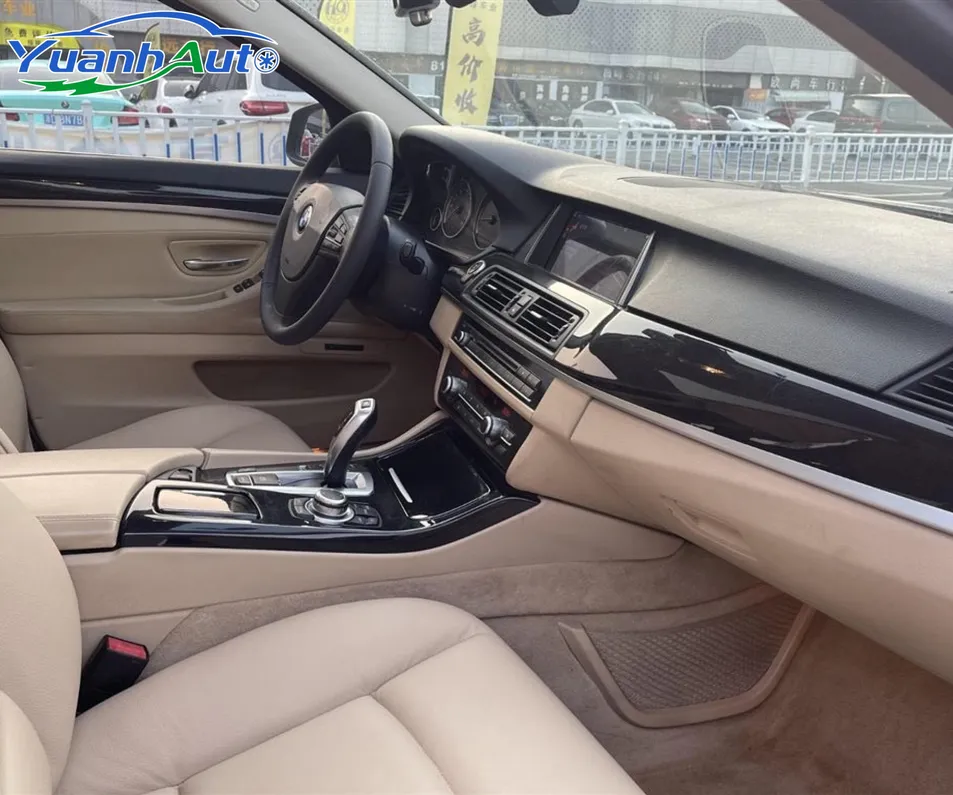 2013 BMW 5 Series Petrol Sedan — source image 16
