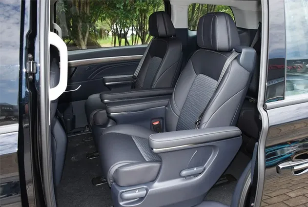 2024 GAC M8 Petrol MPV — source image 10