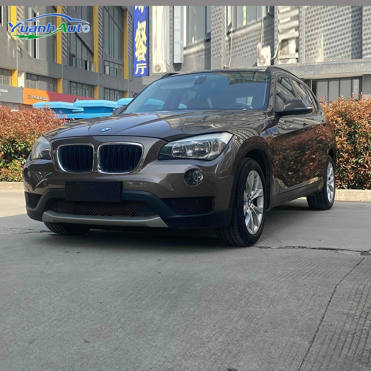 2013 BMW X1 Petrol SUV — source image 1