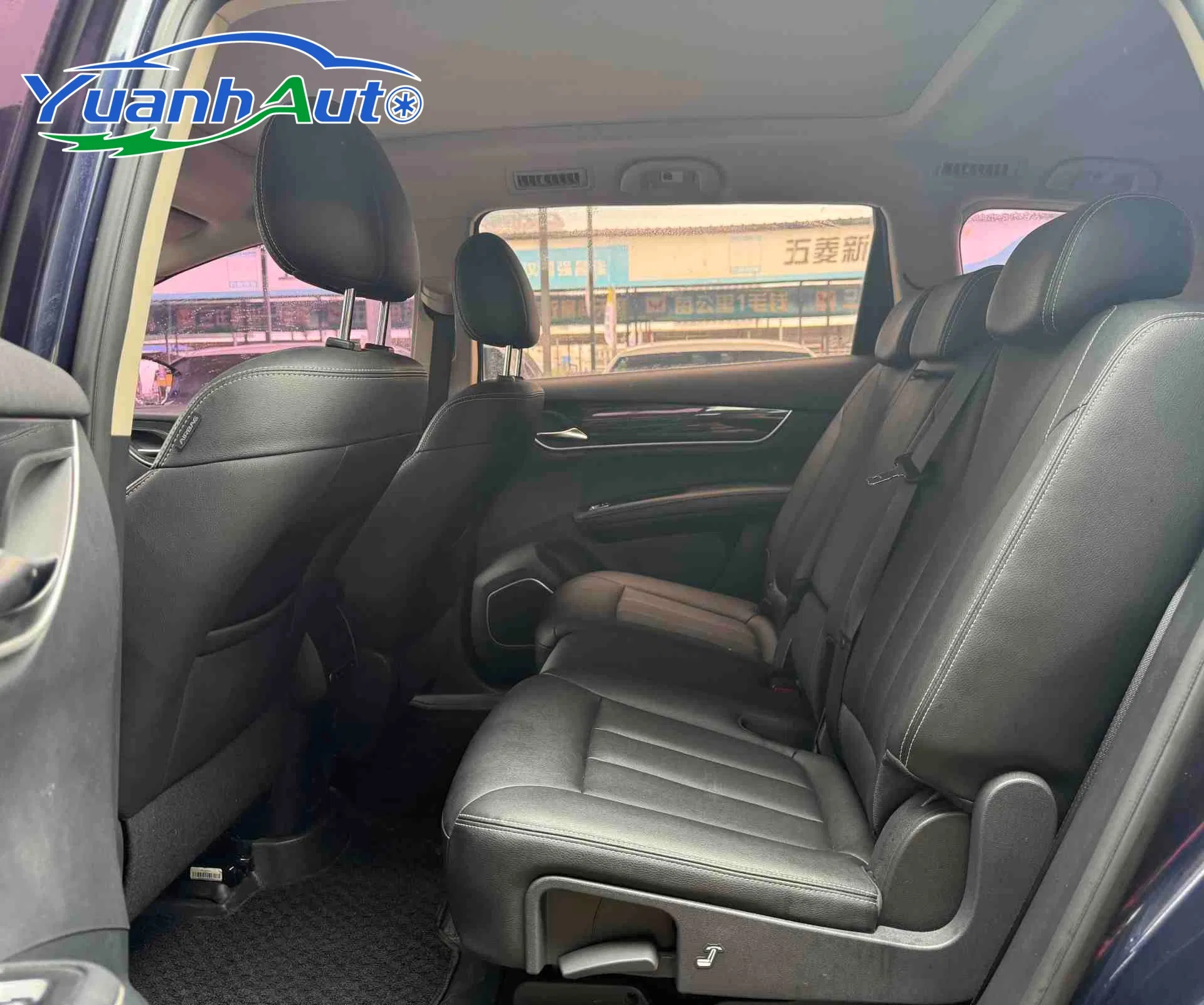 2017 BYD Song Max Petrol MPV — source image 11