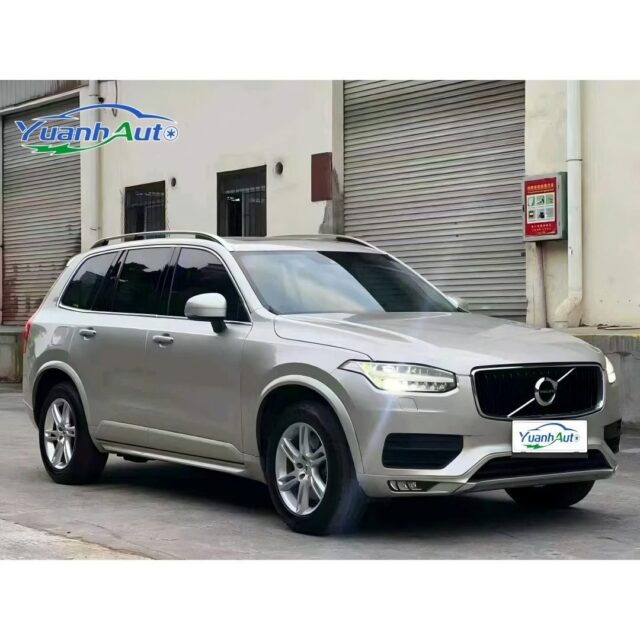 2015 XC90 vehicle photo 1
