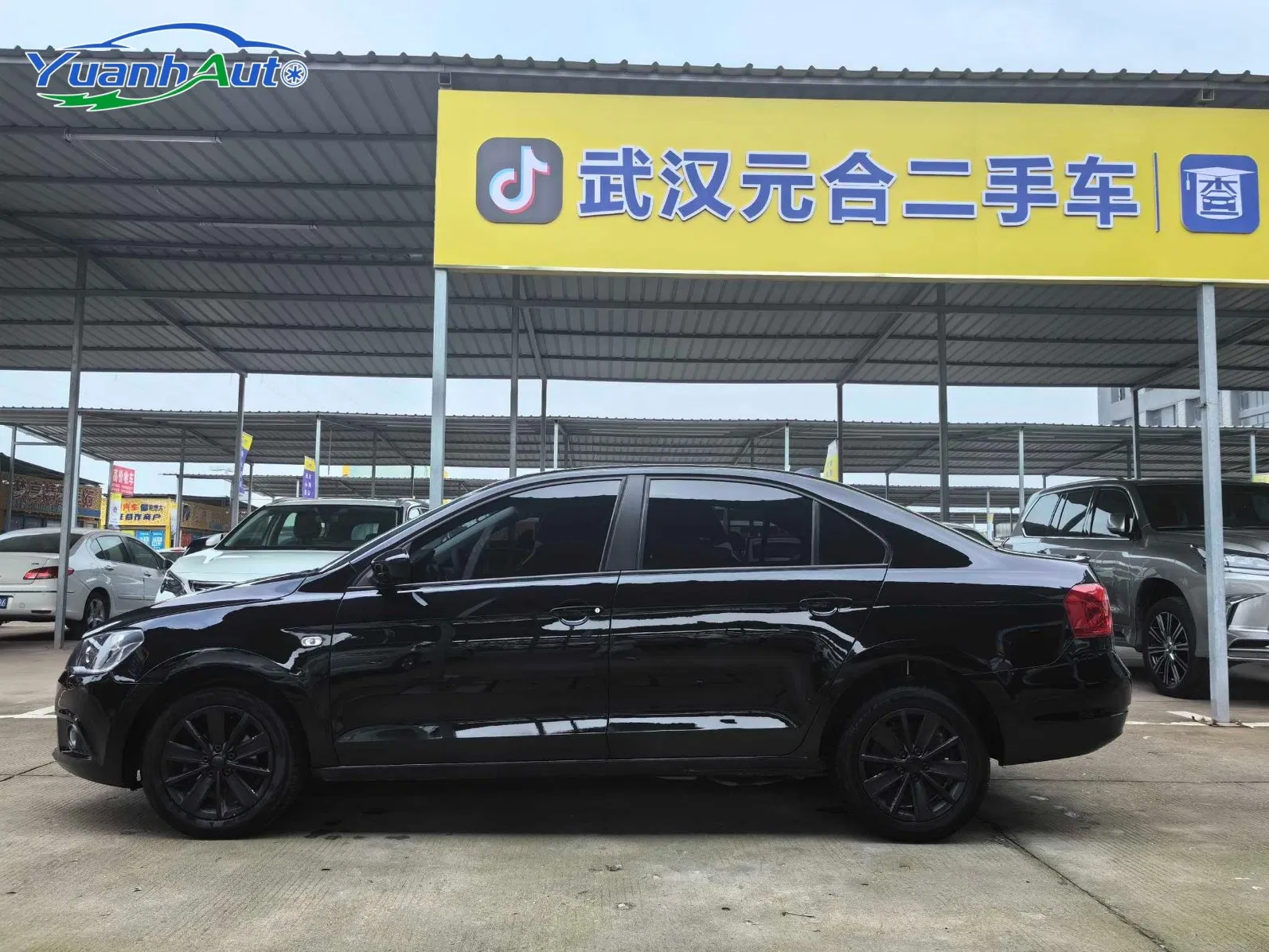 2015 Volkswagen Jetta Petrol Sedan — source image 6