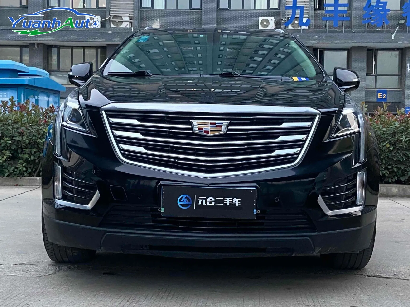 2018 Cadillac XT5 Petrol SUV — source image 3