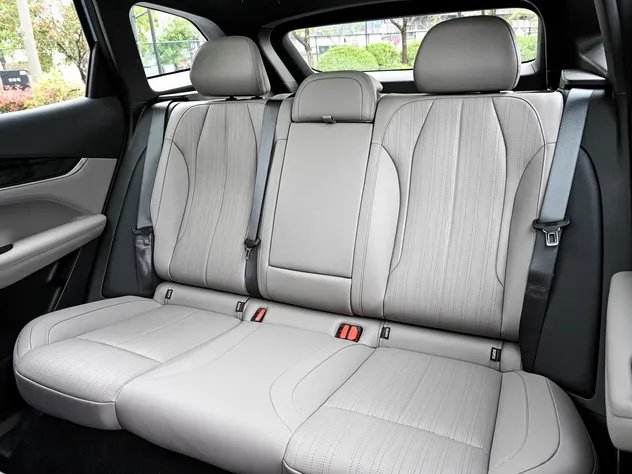 2026 Geely Boyue L Petrol SUV — source image 16