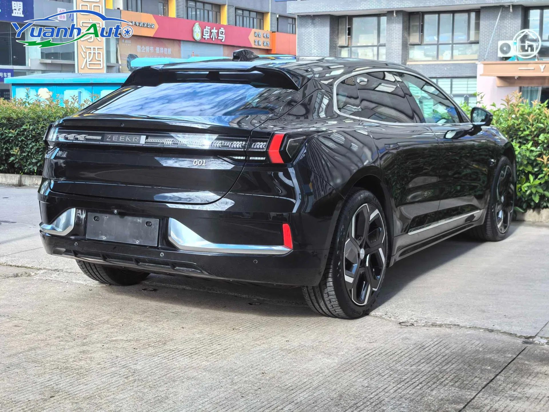 2021 Zeekr 001 Electric — source image 12