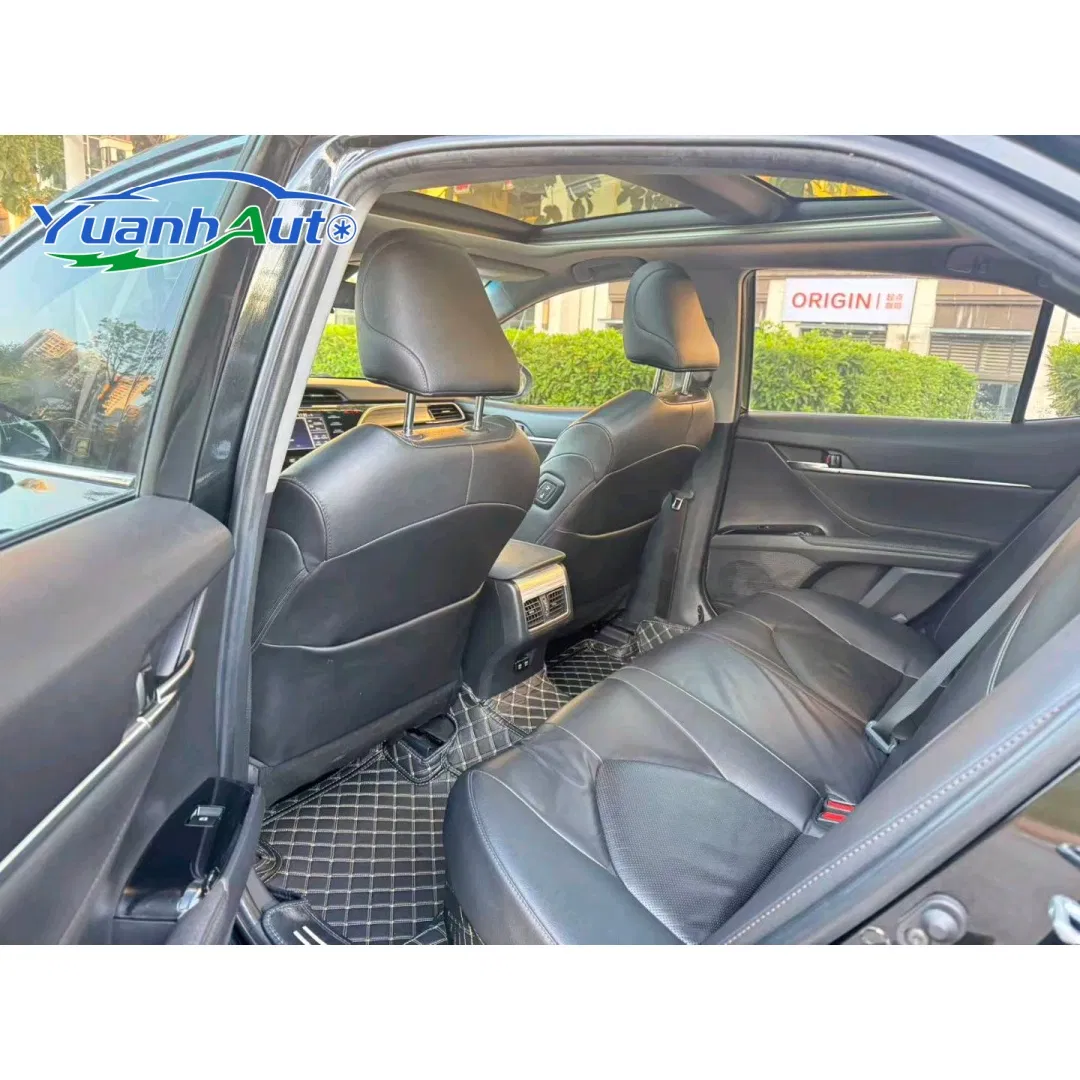 2019 Toyota Camry Luxury Sedan — source image 15