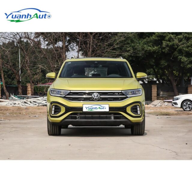 T-ROC vehicle photo 1