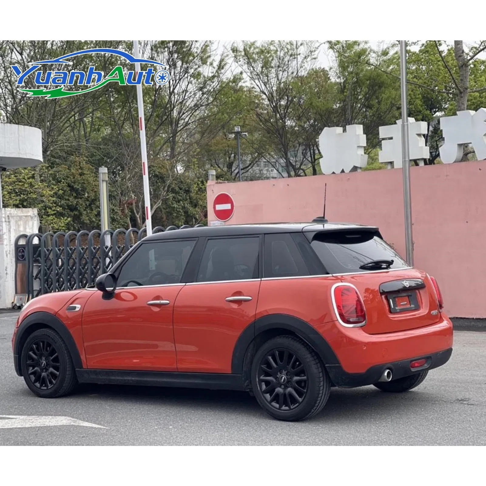 Mini 2018 Model Five-Door 1.5t Cooper Classic Style Used Car Second Hand Vehicle vehicle photo 4