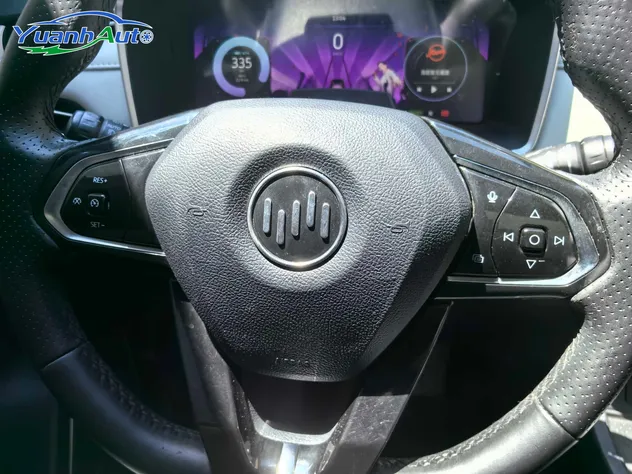 2023 NIO ES6 Electric SUV — source image 19