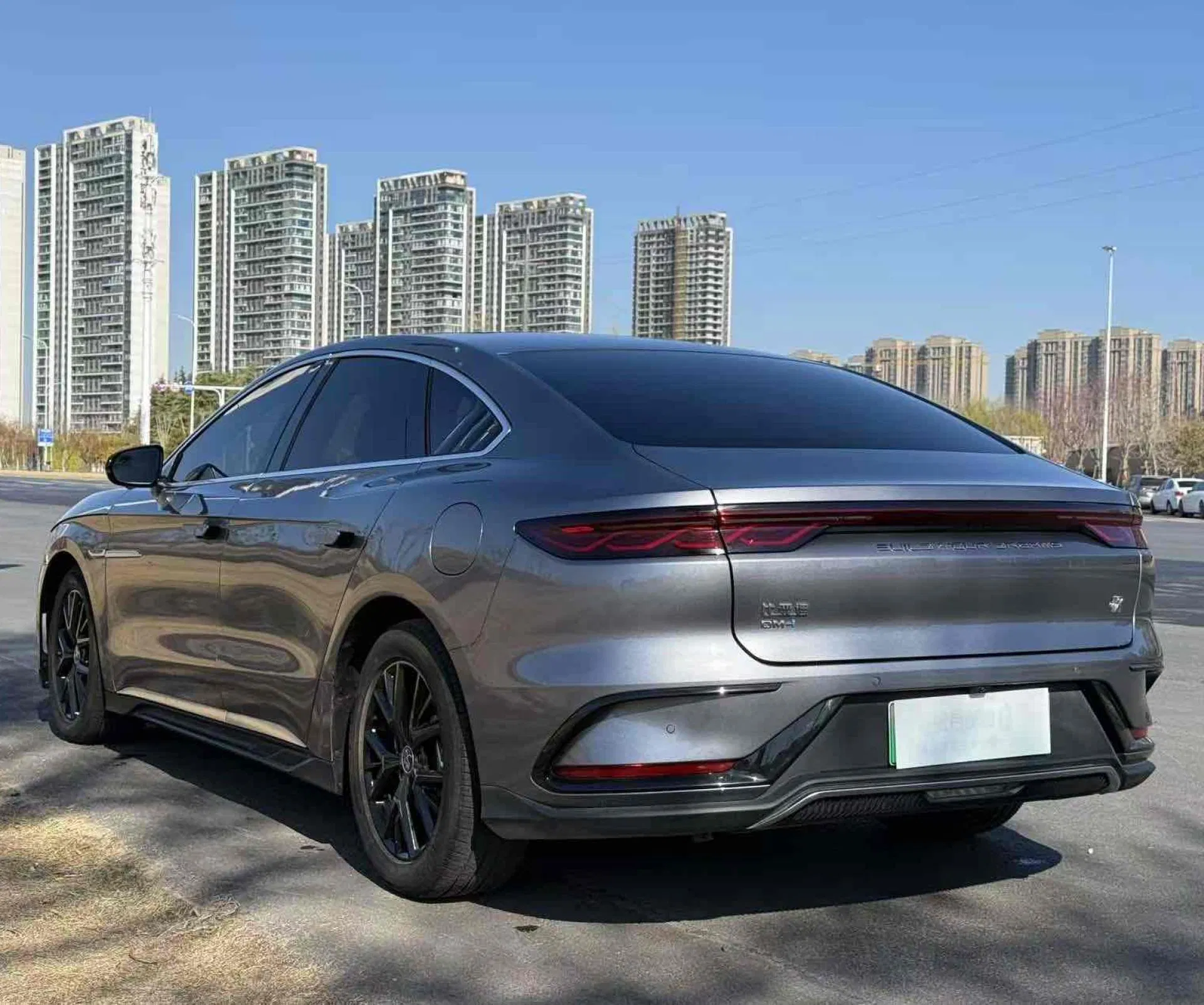 Used Byd Han 2024 Model Dm-I Honor Edition 121km Prestige Edition Hybrid Electric Vehicles Car Sedan Auto vehicle photo 4