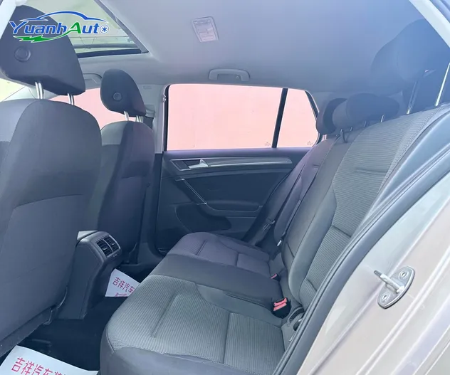 2016 Volkswagen Golf Petrol — source image 15