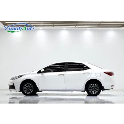 2017 Toyota Corolla vehicle photo 5