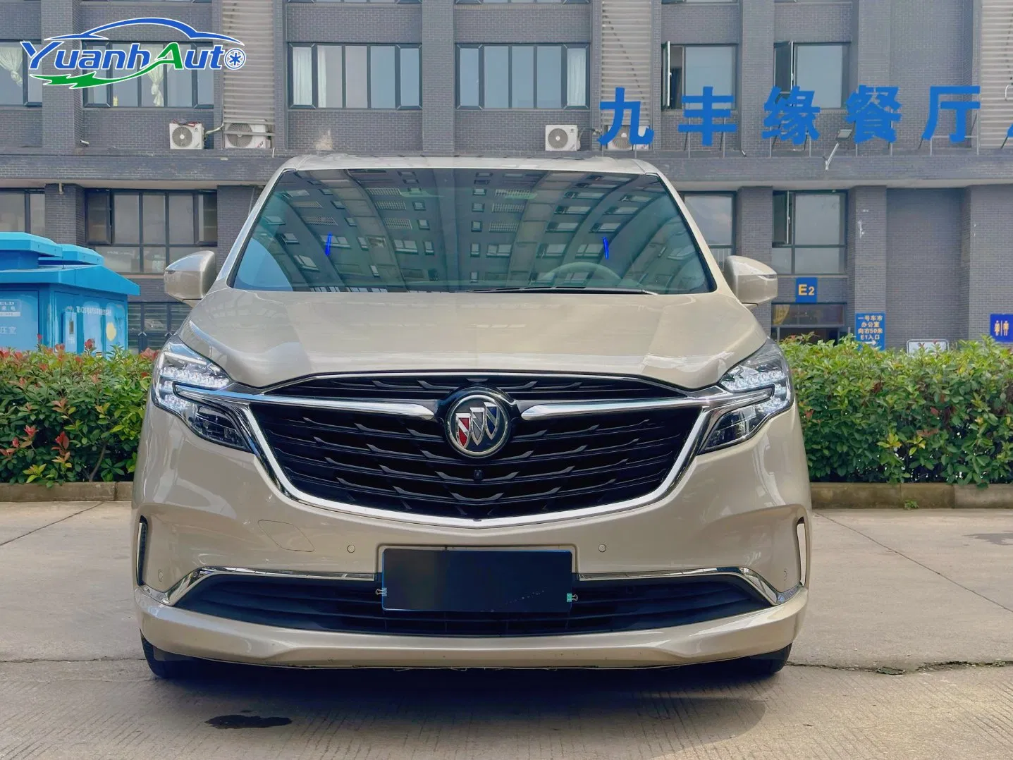 2021 Buick GL8 vehicle photo 3